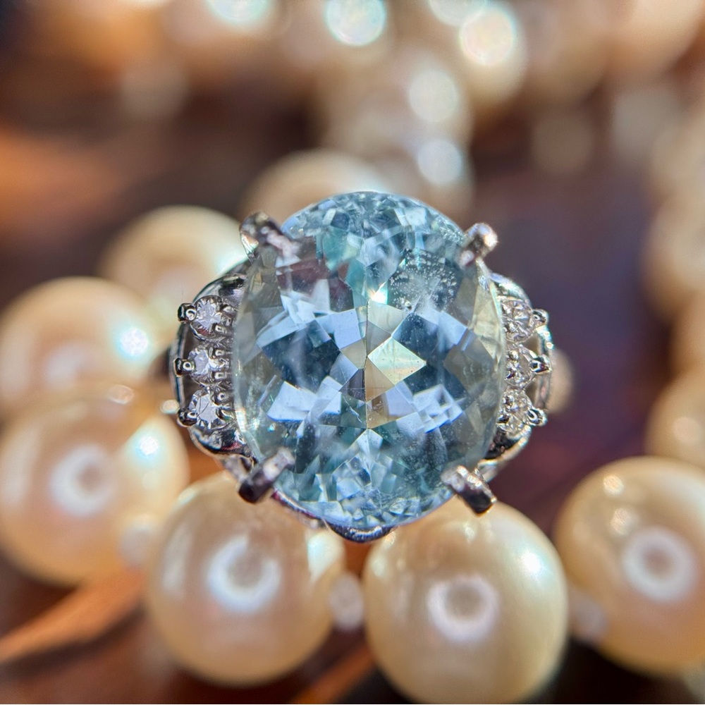Vintage Platinum Aquamarine Diamond Ring